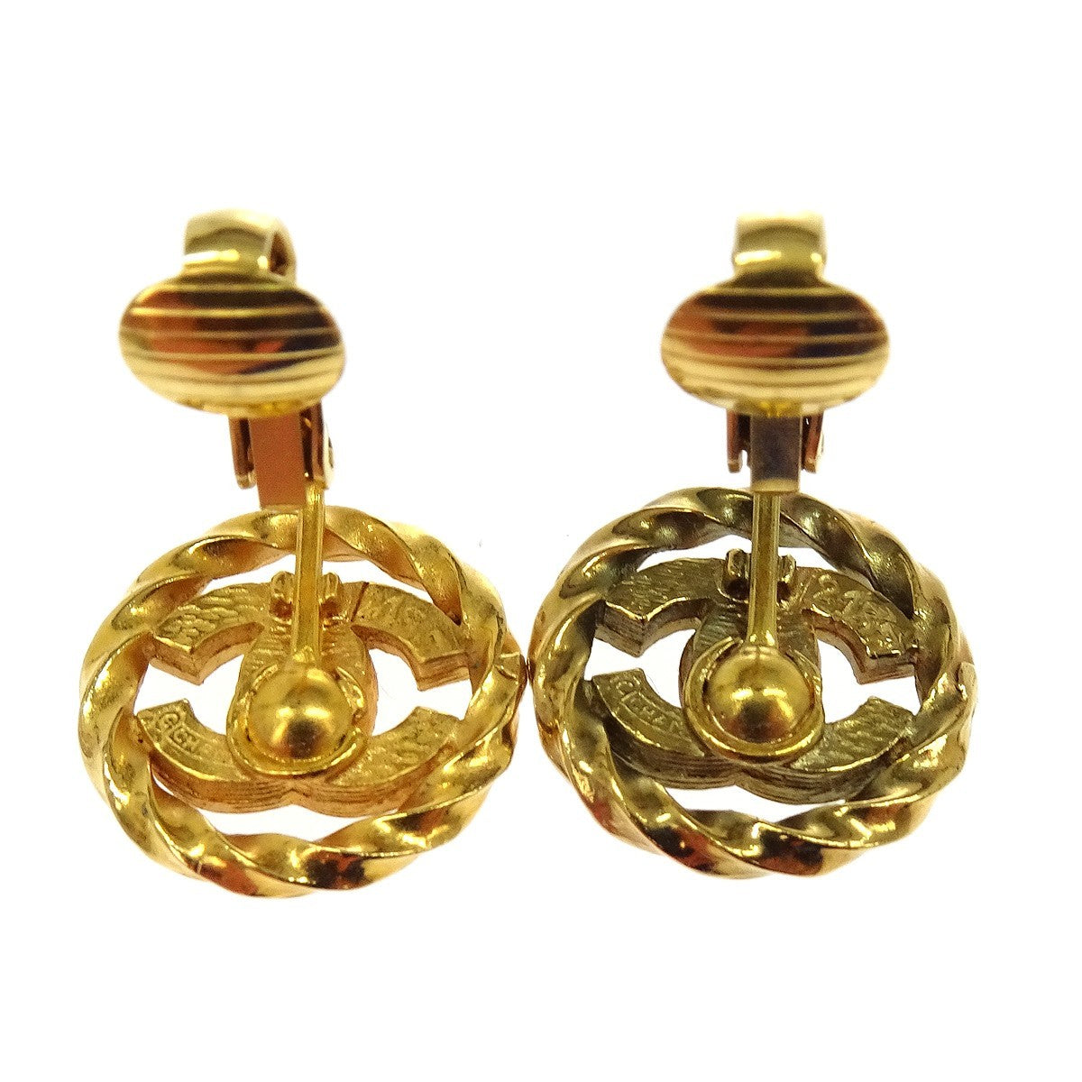 Chanel Vintage Cc Round Cutout Clip-On Metal And Rhinestone Gold Gold_Plated Earrings Jewelry (Pre-Owned)