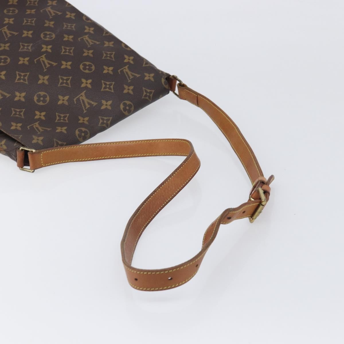 Louis Vuitton Musette Monogram Brown Canvas Shoulder Bag Bag (Pre-Owned)