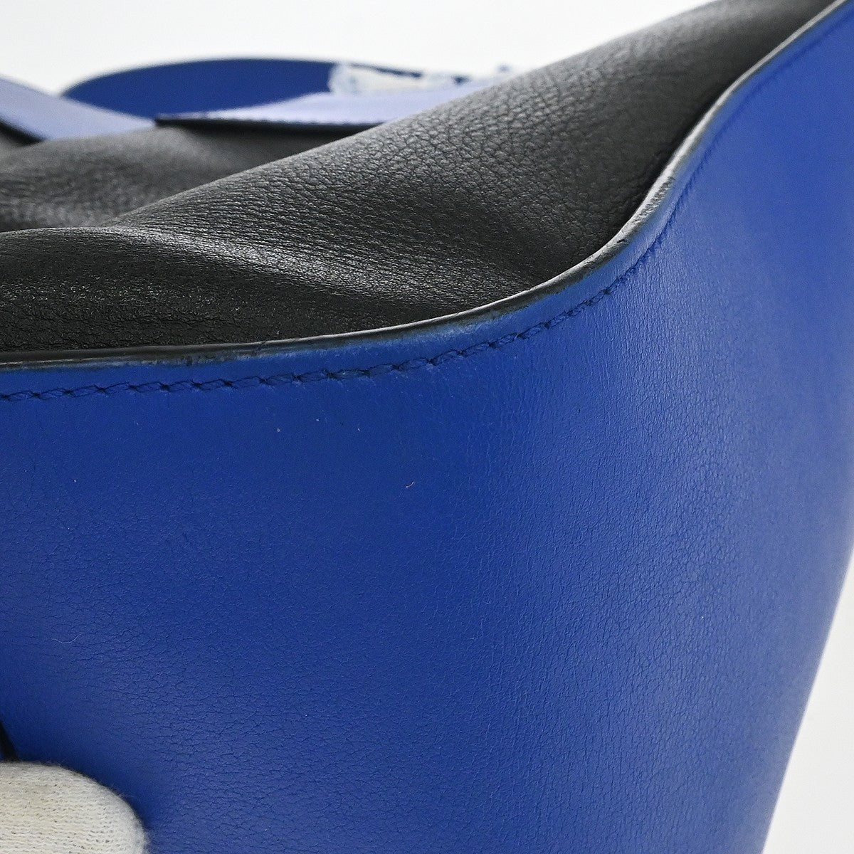 Loewe Hammock Leather Blue Leather Handbag (Pre-Owned)