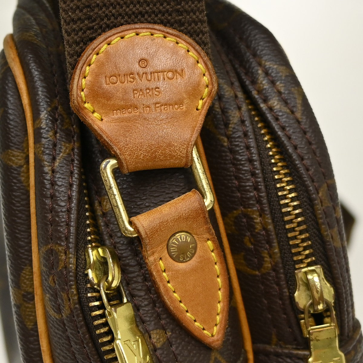 Louis Vuitton Reporter Monogram Canvas Brown Canvas Shoulder Bag Bag (Pre-Owned)