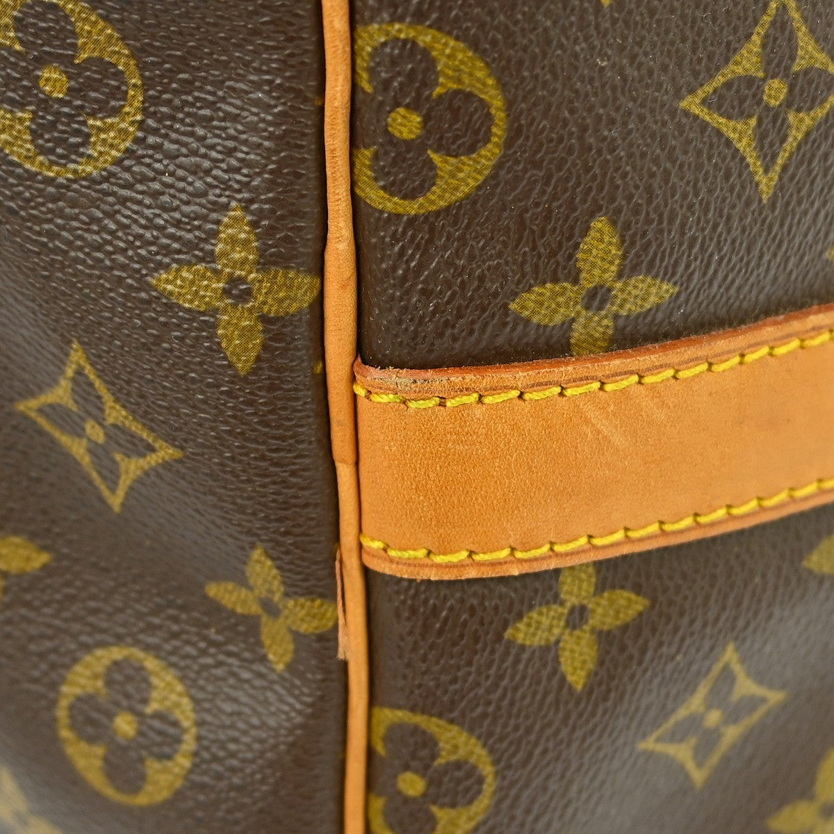 Louis Vuitton Keepall Bandoulière Monogram Brown Canvas Travel Bag Bag (Pre-Owned)