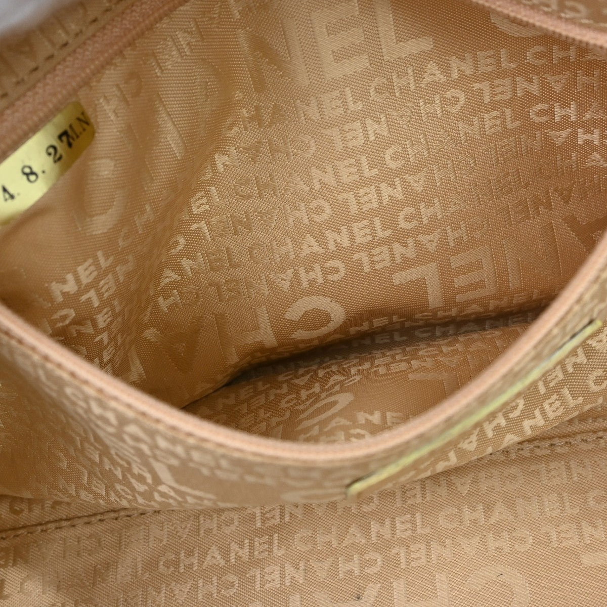 Chanel Square Stitch Quilted Caviar Beige Leather Shoulder Bag Bag (Pre-Owned)