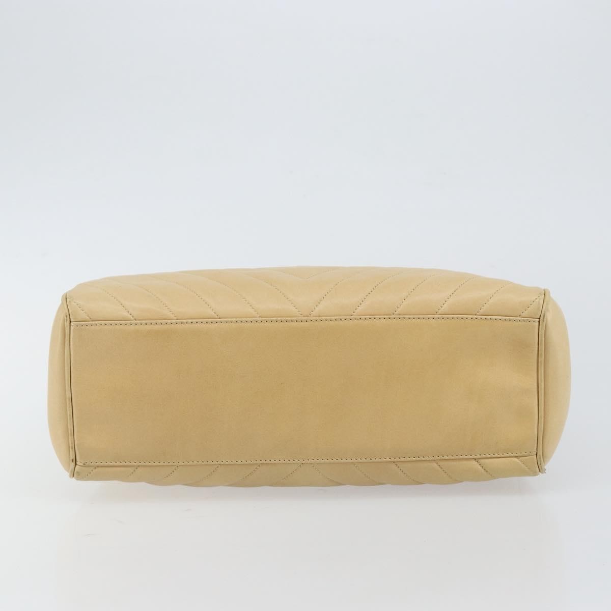 Chanel V Stitch Leather Beige Leather Handbag (Pre-Owned)