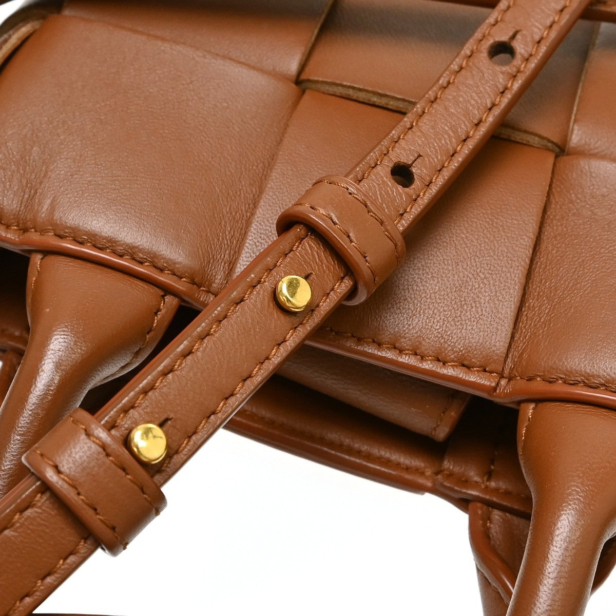 Bottega Veneta Cassette Convertible Tote Maxi Intrecciato Leather Brown Leather Shoulder Bag Bag (Pre-Owned)