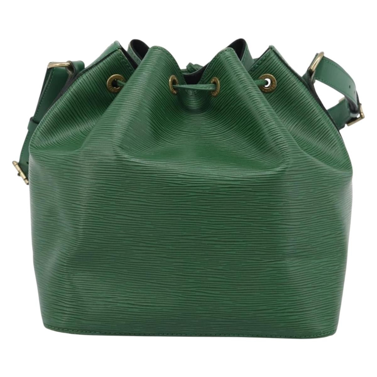 Louis Vuitton Petit Noe Epi Leather Green Leather Handbag (Pre-Owned)