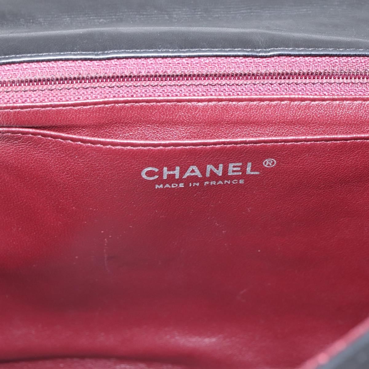 Chanel Vintage Square Classic Flap Quilted Lambskin Black Leather Handbag (Pre-Owned)