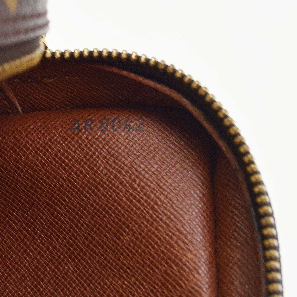 Louis Vuitton Amazone Monogram Canvas Brown Canvas Shoulder Bag Bag (Pre-Owned)