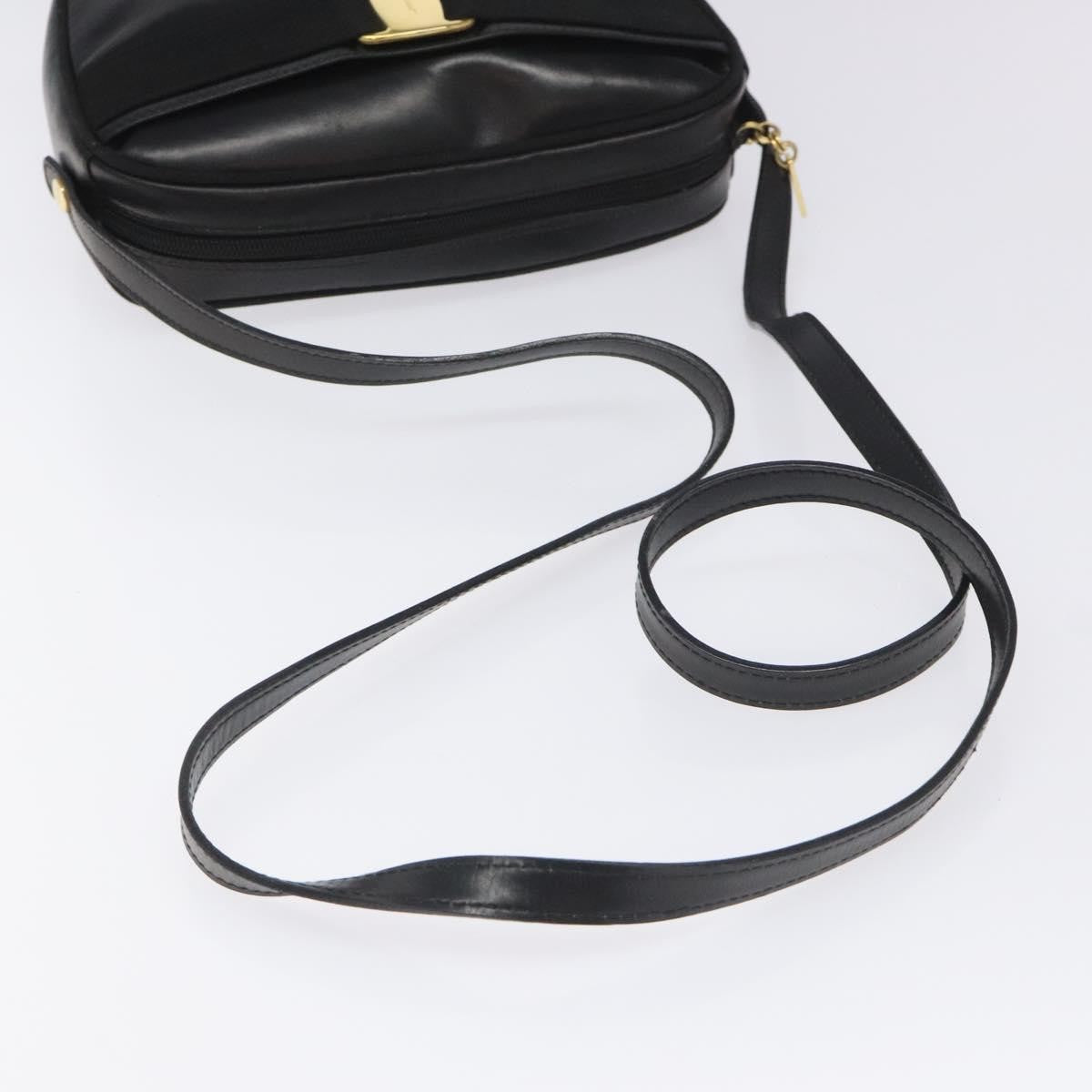 Salvatore Ferragamo Vara Bow Camera Leather Black Leather Shoulder Bag Bag (Pre-Owned)