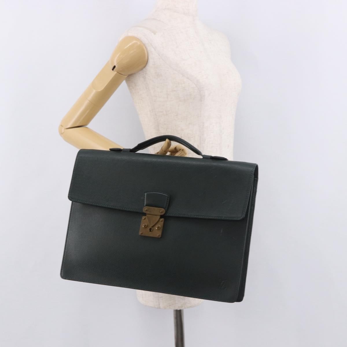 Louis Vuitton Robusto Taiga Green Leather Briefcase Bag (Pre-Owned)