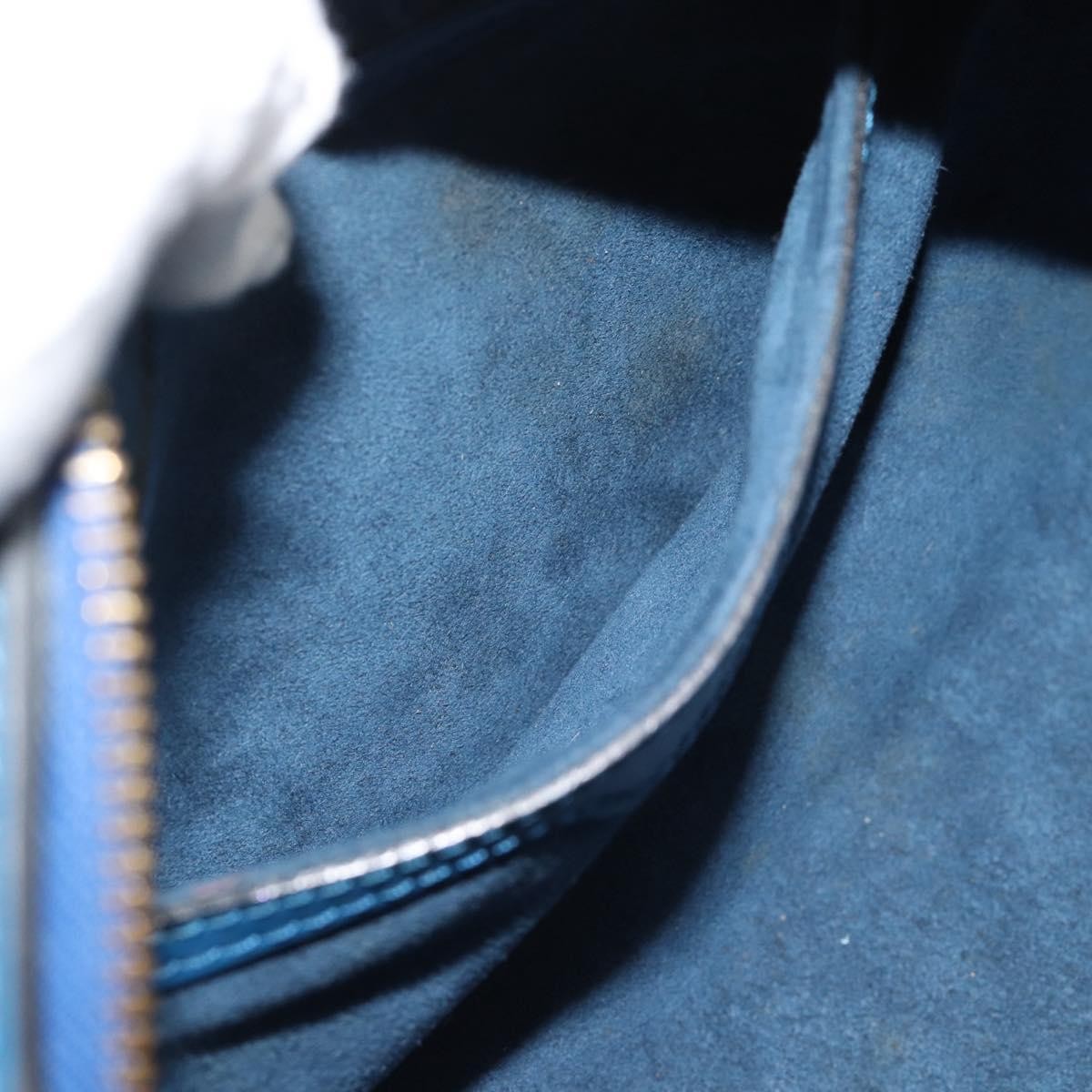 Louis Vuitton Soufflot Epi Leather Blue Leather Handbag (Pre-Owned)