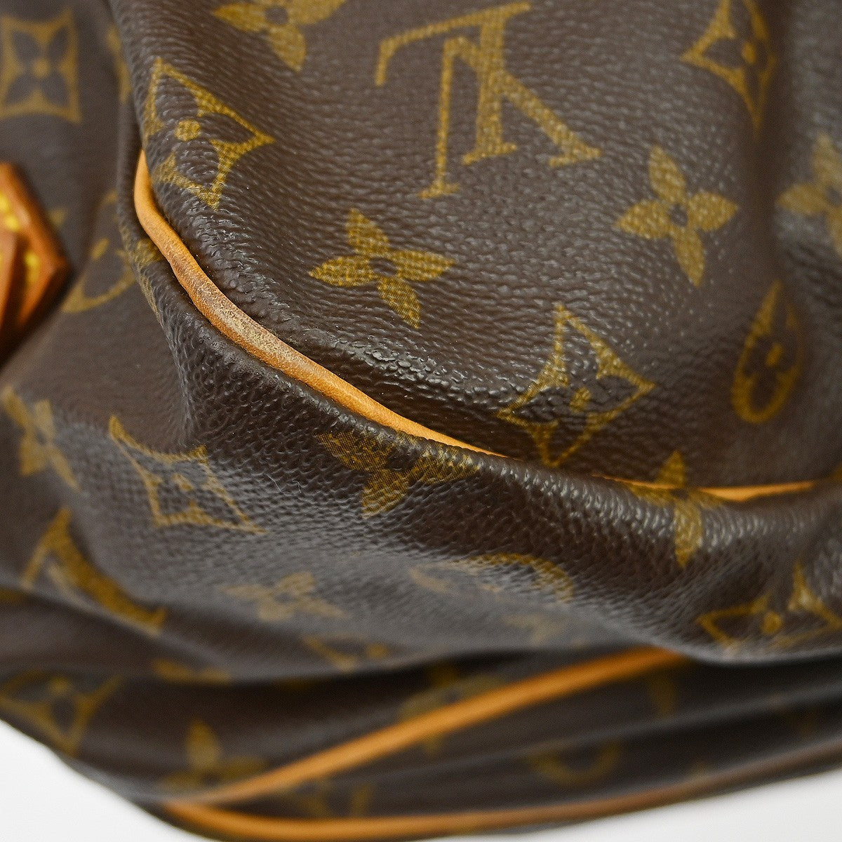 Louis Vuitton Saumur Monogram Brown Canvas Shoulder Bag Bag (Pre-Owned)