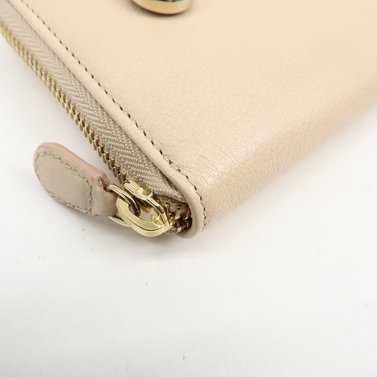 Bvlgari Serpenti Forever Zip Around Leather Beige Leather Wallets Accessory (Pre-Owned)