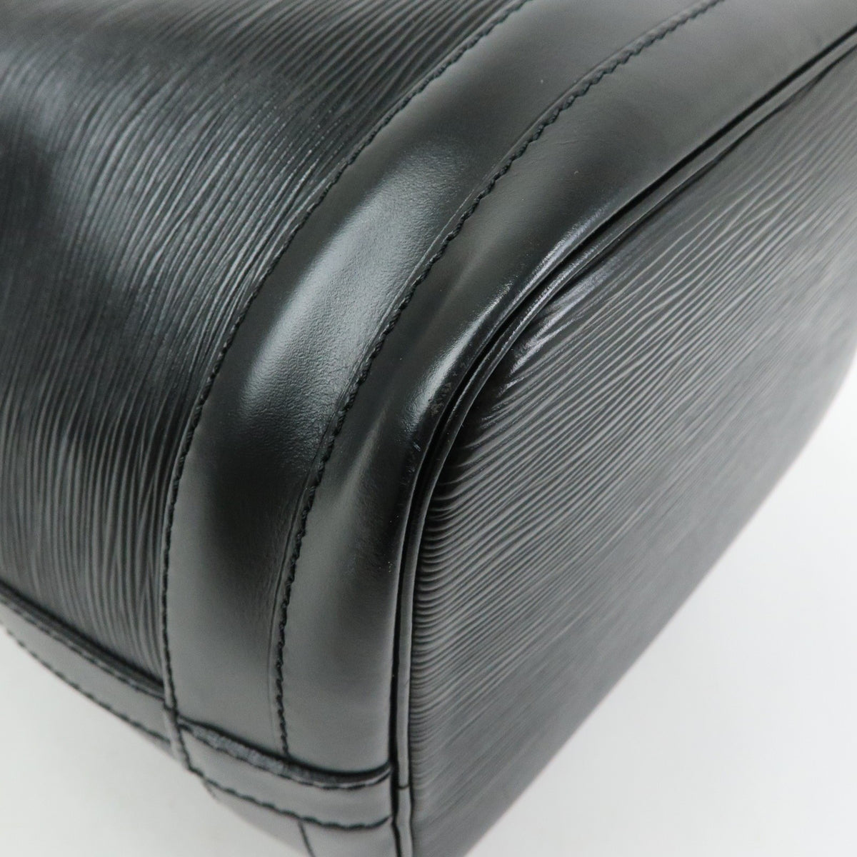 Louis Vuitton Noe Epi Leather Black Leather Shoulder Bag Bag (Pre-Owned)