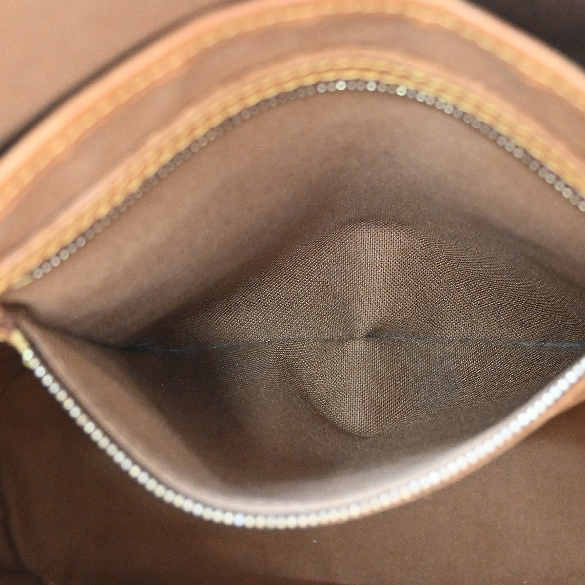 Louis Vuitton Vavin Damier Brown Canvas Tote Bag Bag (Pre-Owned)
