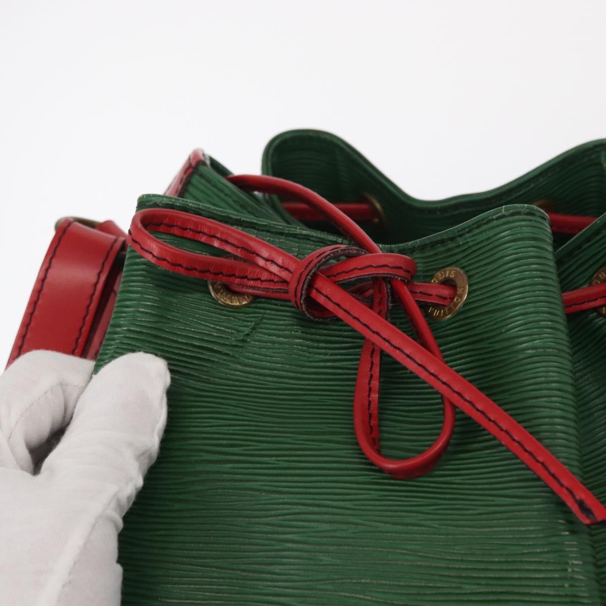 Louis Vuitton Bicolor Petit Noe Epi Leather Green Leather Shoulder Bag Bag (Pre-Owned)
