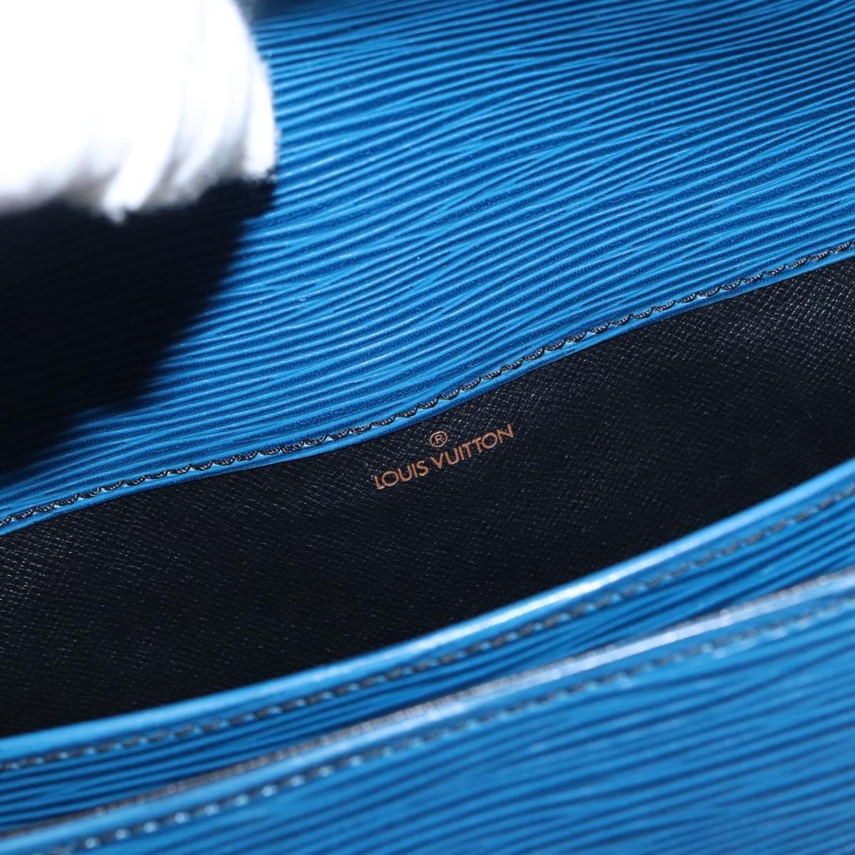 Louis Vuitton Cartouchiere Epi Leather Blue Leather Shoulder Bag Bag (Pre-Owned)