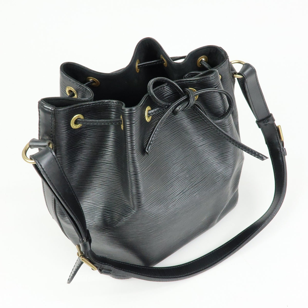 Louis Vuitton Petit Noe Epi Leather Black Leather Handbag (Pre-Owned)