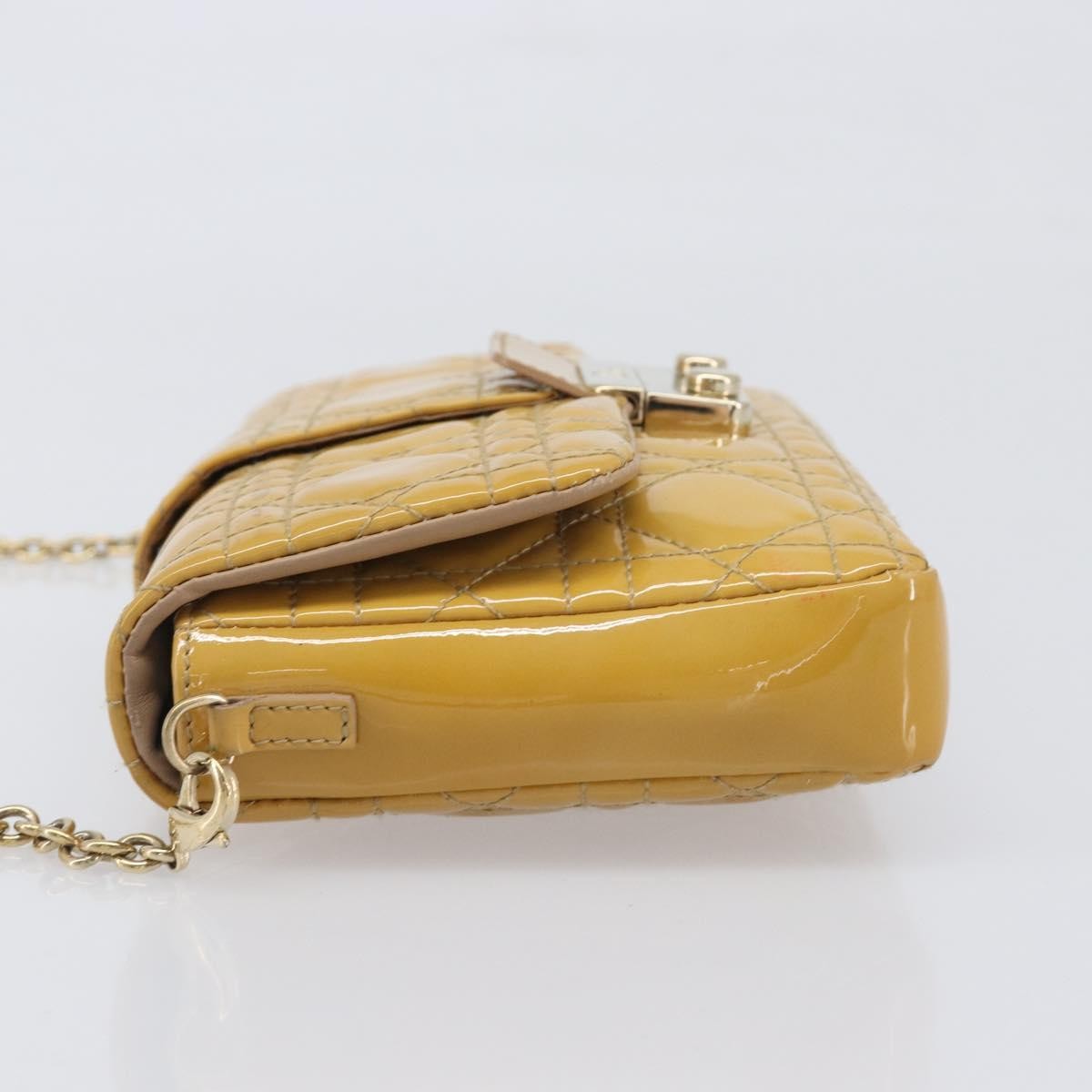 Christian Dior New Lock Cannage Quilt Patent Yellow Patent_Leather Clutche & Pouche Bag (Pre-Owned)
