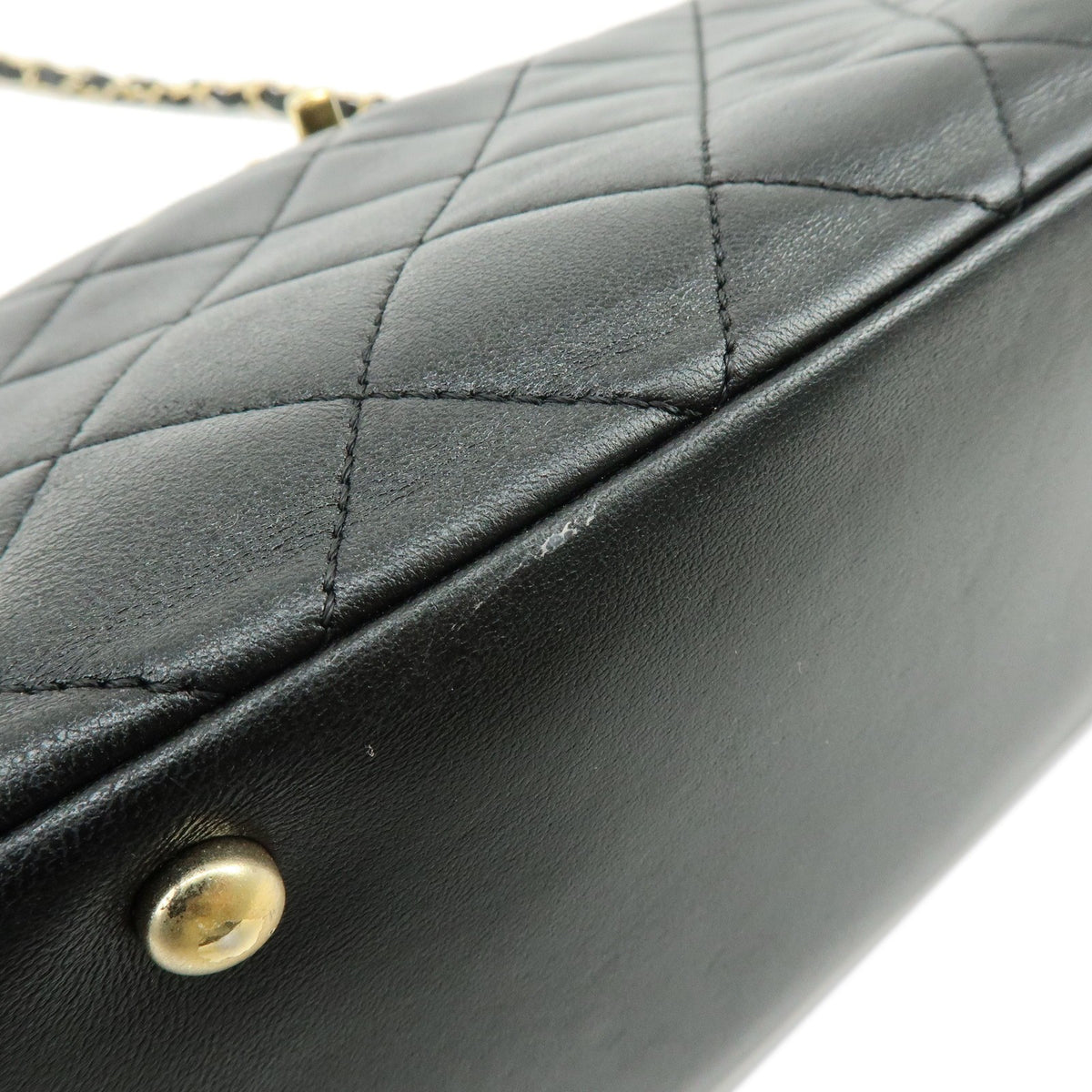 Chanel Filigree Turn-Lock Quilted Lambskin Black Leather Handbag (Pre-Owned)
