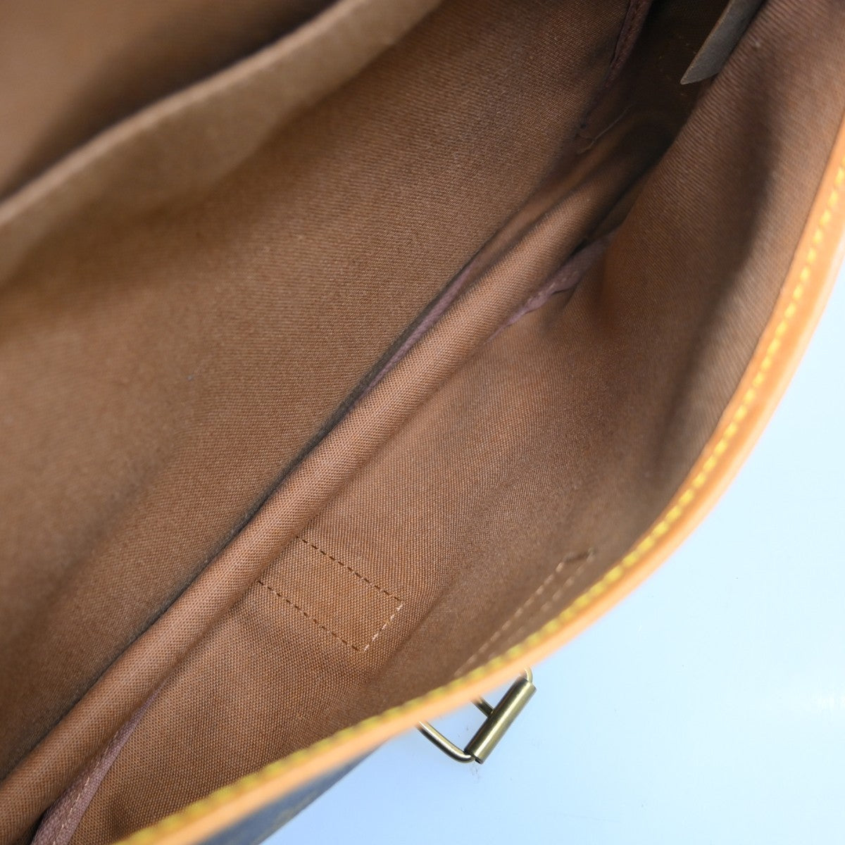 Louis Vuitton Saumur Monogram Canvas Brown Canvas Shoulder Bag Bag (Pre-Owned)