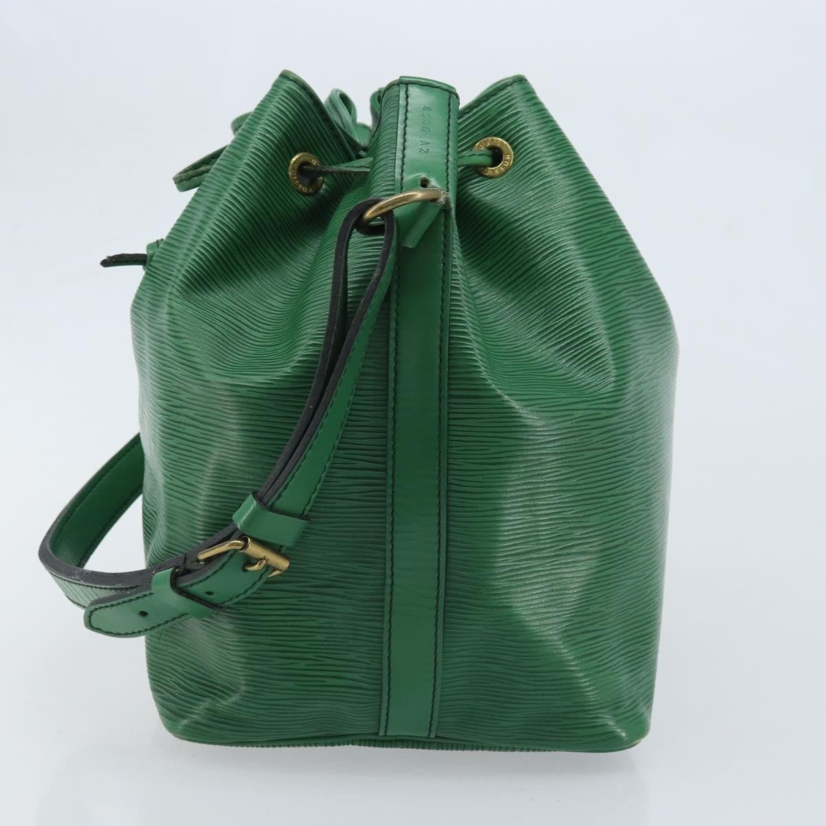 Louis Vuitton Petit Noe Epi Leather Green Leather Shoulder Bag Bag (Pre-Owned)