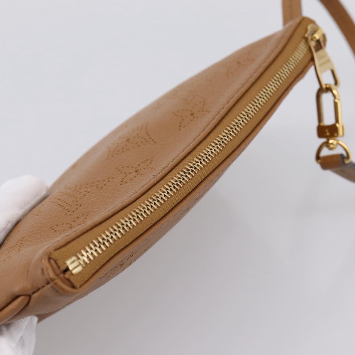 Louis Vuitton Selene Pochette Mahina Leather Camel Leather Clutche & Pouche Bag (Pre-Owned)