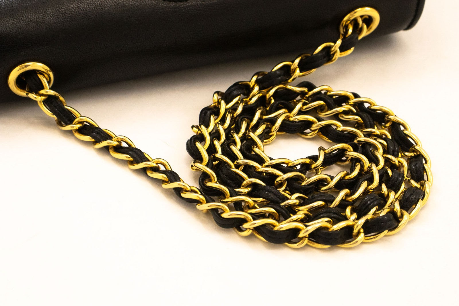 Chanel Vintage Curve Cc Flap Quilted Lambskin Black Leather Shoulder Bag Bag (Pre-Owned)