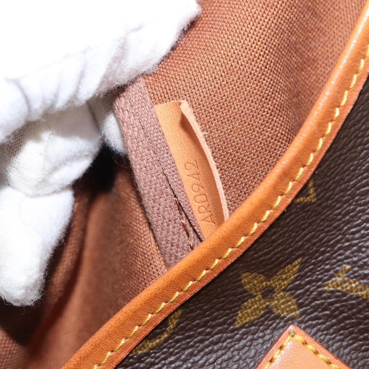 Louis Vuitton Saumur Monogram Canvas Brown Canvas Shoulder Bag Bag (Pre-Owned)