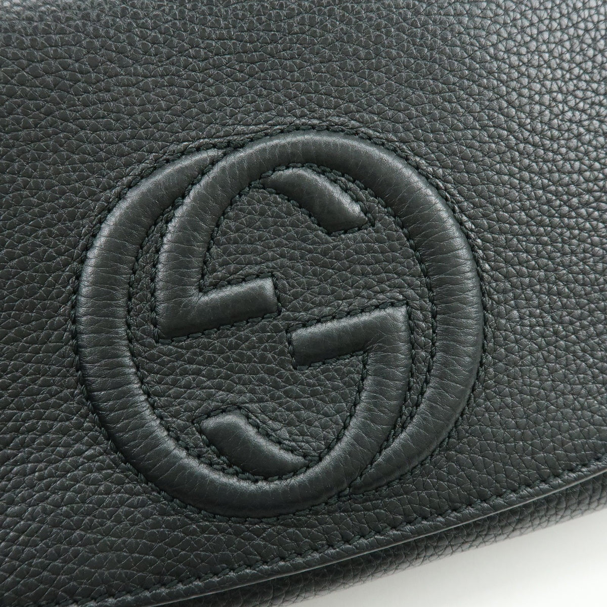 Gucci Soho Chain Leather Black Calfskin Crossbody Bag Bag (Pre-Owned)