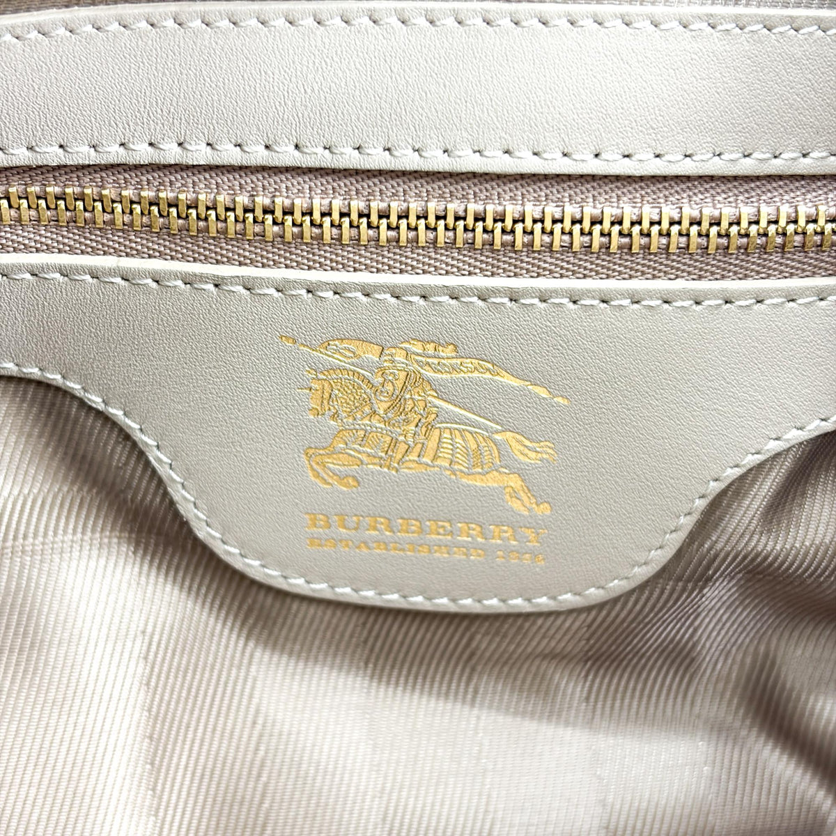 Burberry Enmore Quilted Leather Beige Leather Shoulder Bag Bag (Pre-Owned)
