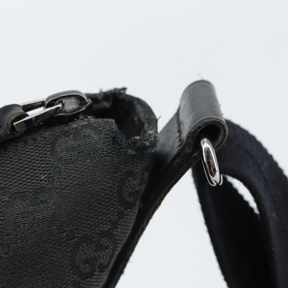 Gucci Zip Messenger Gg Canvas With Perforated Leather Black Canvas Shoulder Bag Bag (Pre-Owned)
