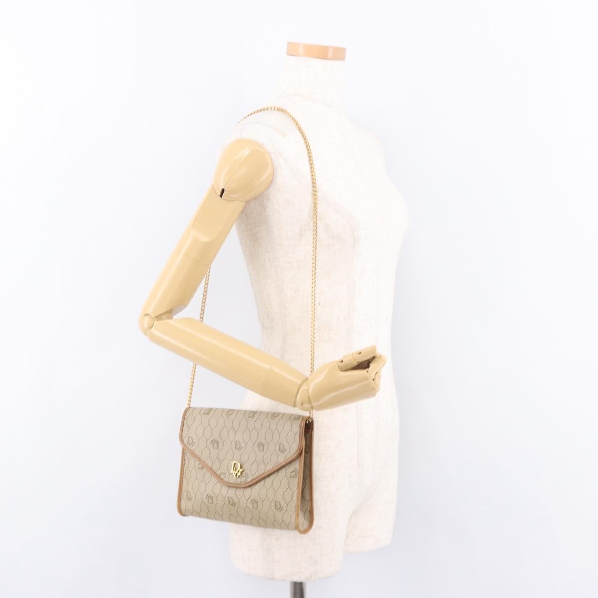 Christian Dior Vintage Honeycomb Chain Canvas Beige Canvas Shoulder Bag Bag (Pre-Owned)