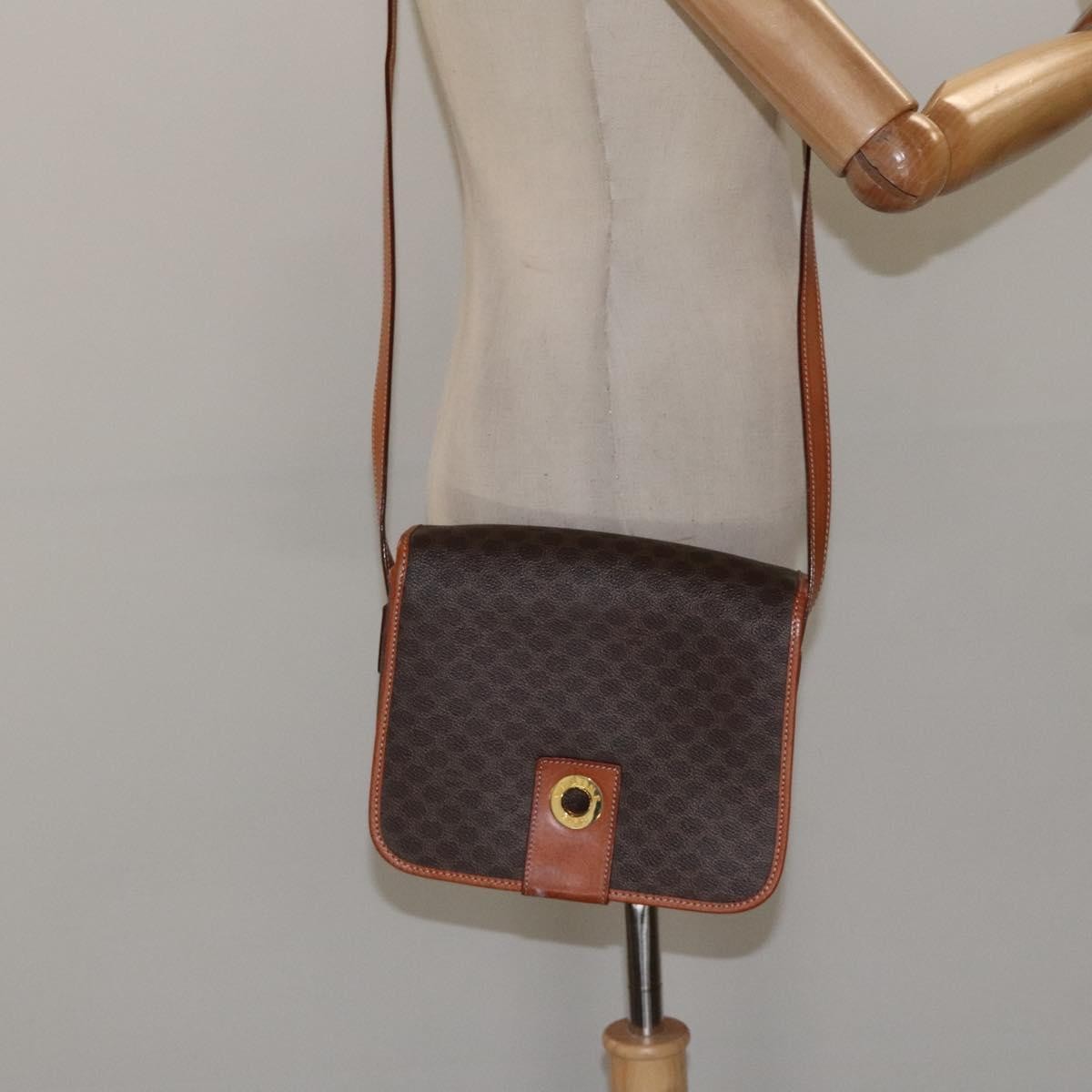 Celine Vintage Macadam Circle Logo Canvas And Leather Brown Canvas Shoulder Bag Bag (Pre-Owned)