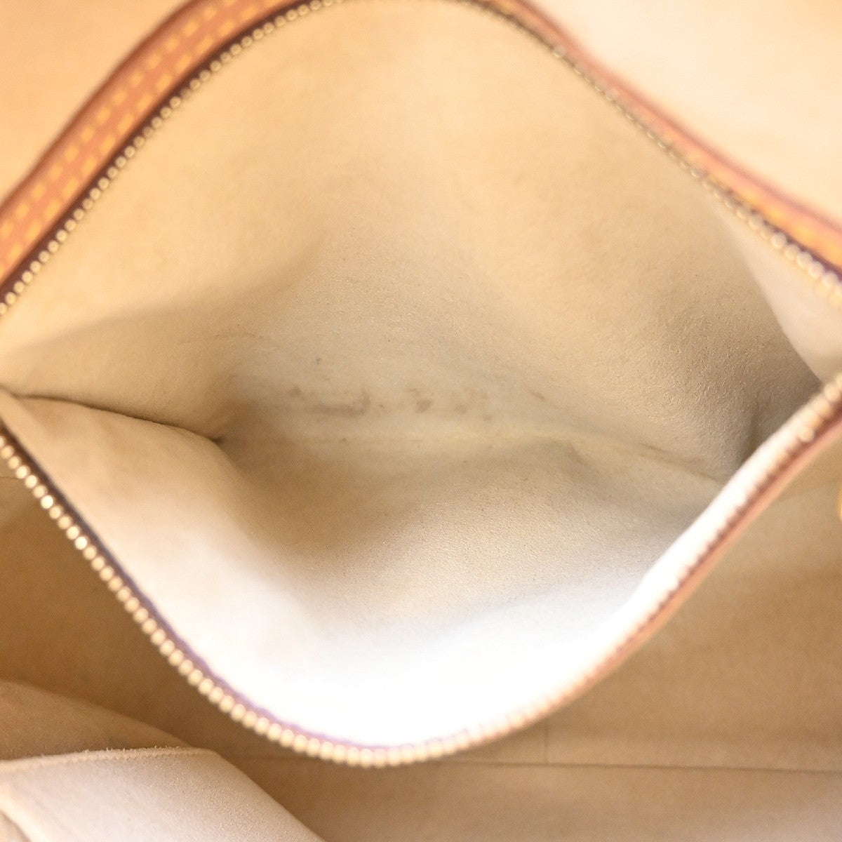 Louis Vuitton Monogram Looping Monogram Canvas Brown Canvas Shoulder Bag Bag (Pre-Owned)