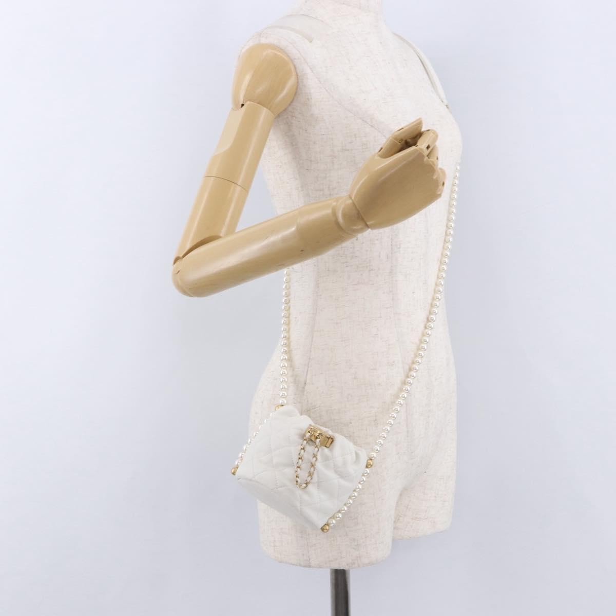 Chanel About Pearls Bucket Quilted Calfskin White Leather Shoulder Bag Bag (Pre-Owned)