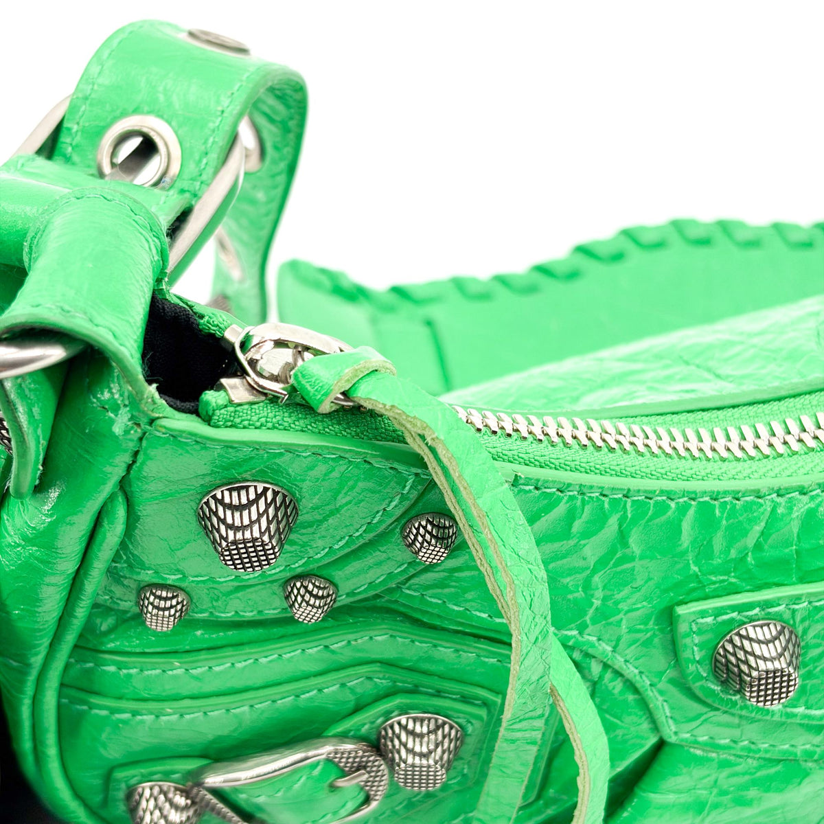 Balenciaga Le Cagole Giant Spikes Leather Green Leather Shoulder Bag Bag (Pre-Owned)