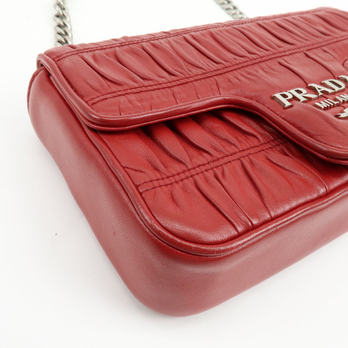 Prada Chain Flap Nappa Gaufre Red Leather Shoulder Bag Bag (Pre-Owned)