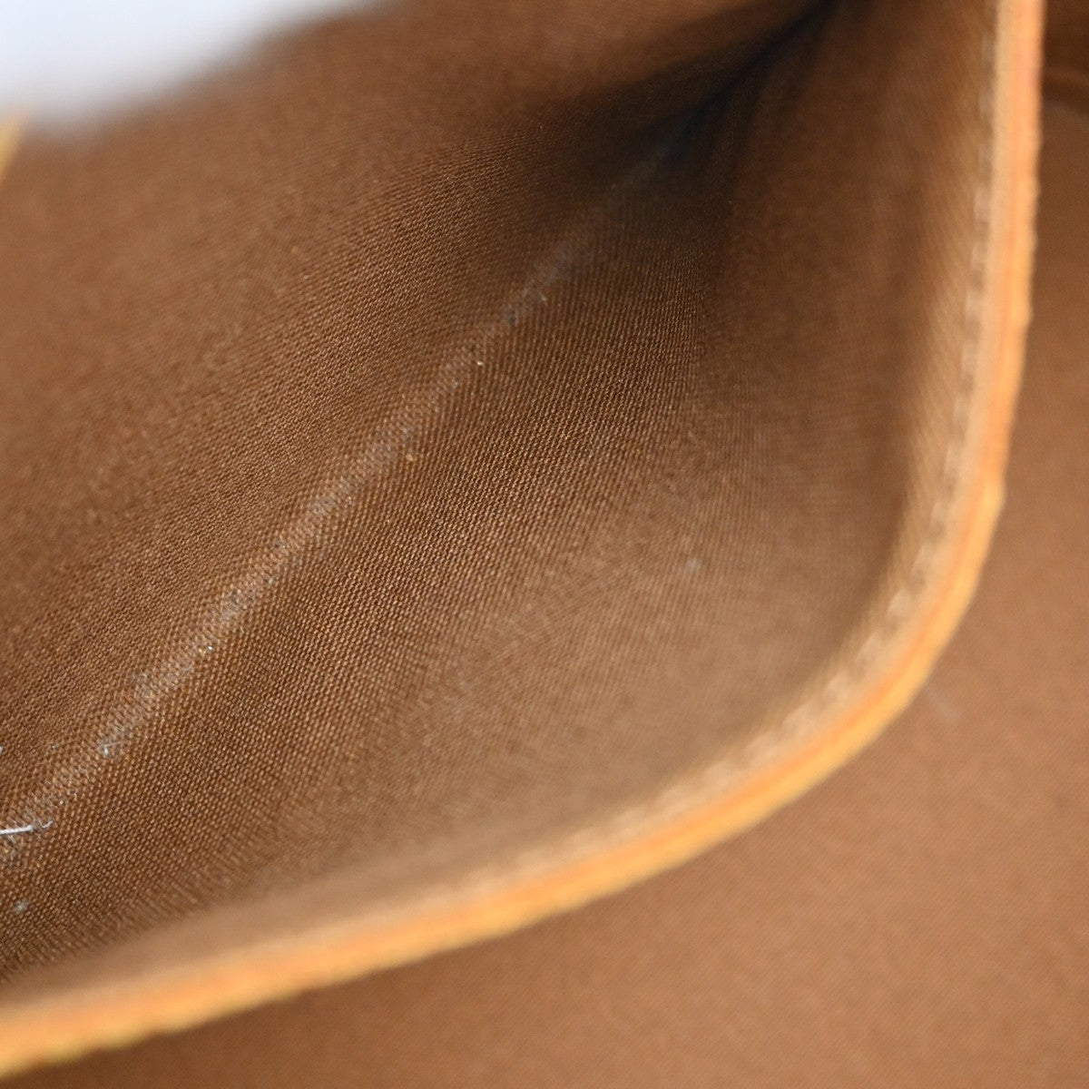 Louis Vuitton Alma Handbag Monogram Canvas Brown Canvas Handbag (Pre-Owned)