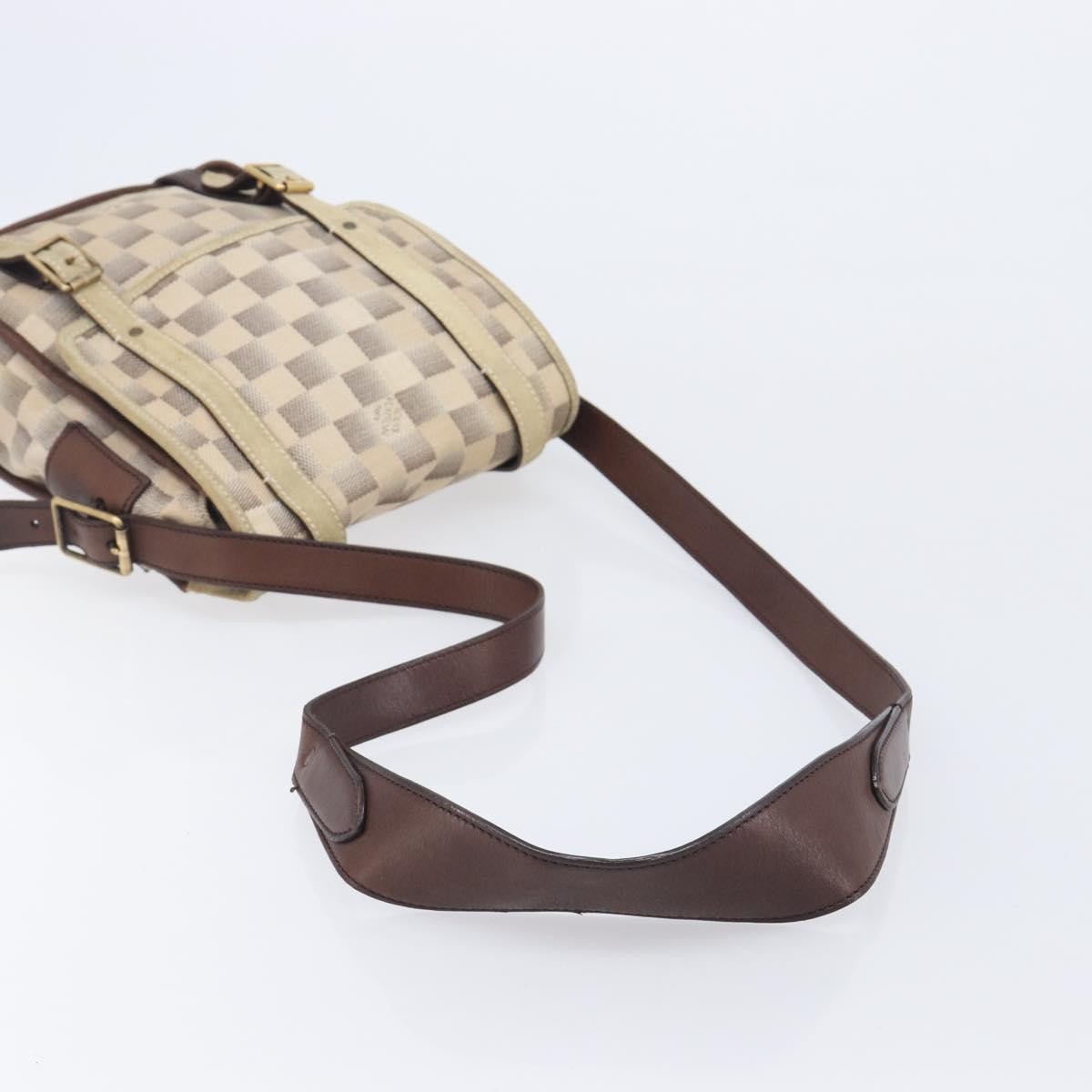 Louis Vuitton Trotteur Damier Lune White Canvas Handbag (Pre-Owned)