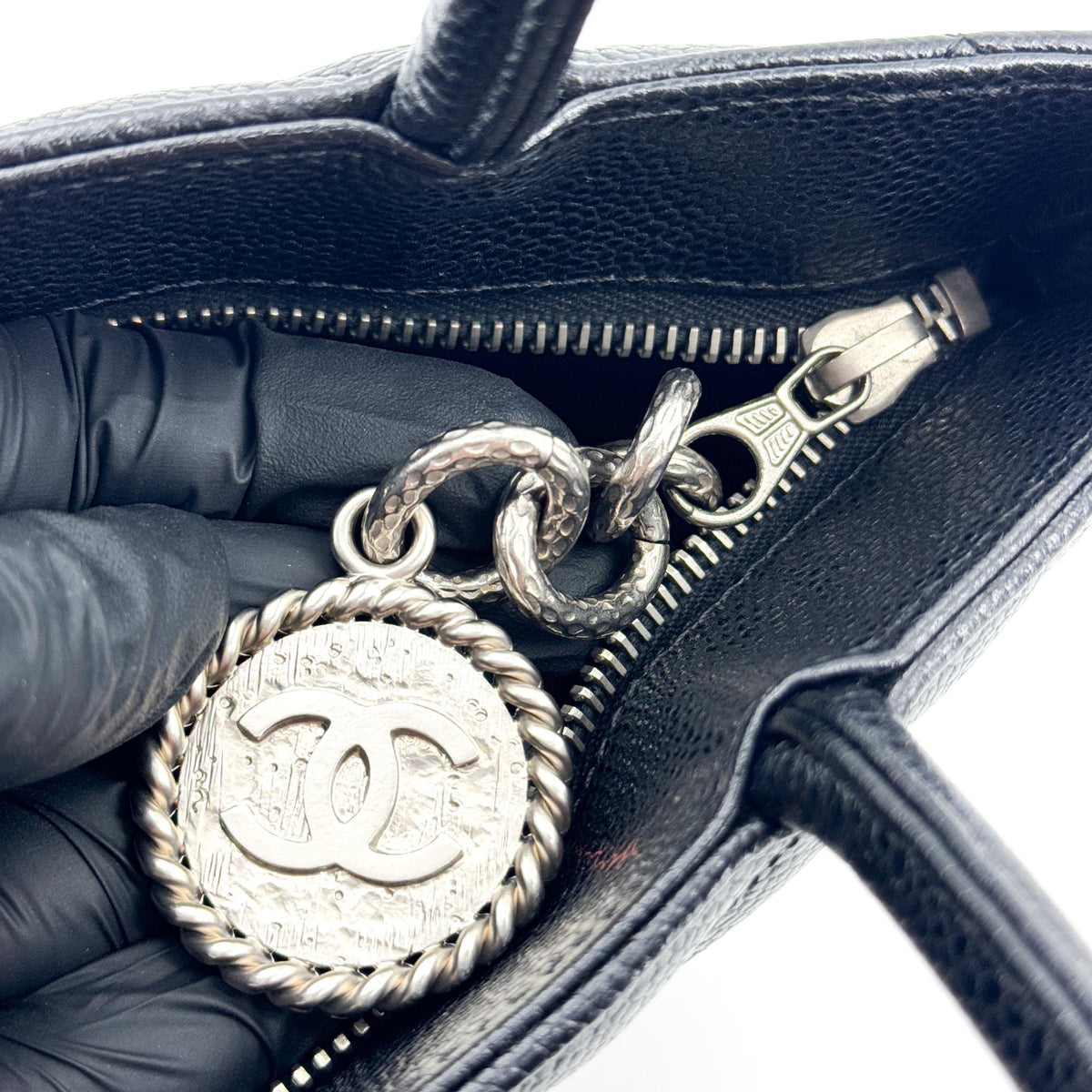 Chanel Medallion Quilted Caviar Black Leather Tote Bag Bag (Pre-Owned)