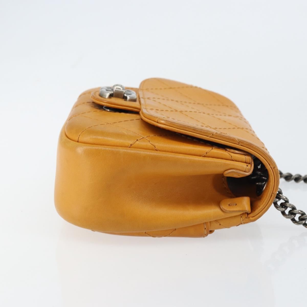 Chanel Chain Flap Quilted Leather Orange Leather Shoulder Bag Bag (Pre-Owned)
