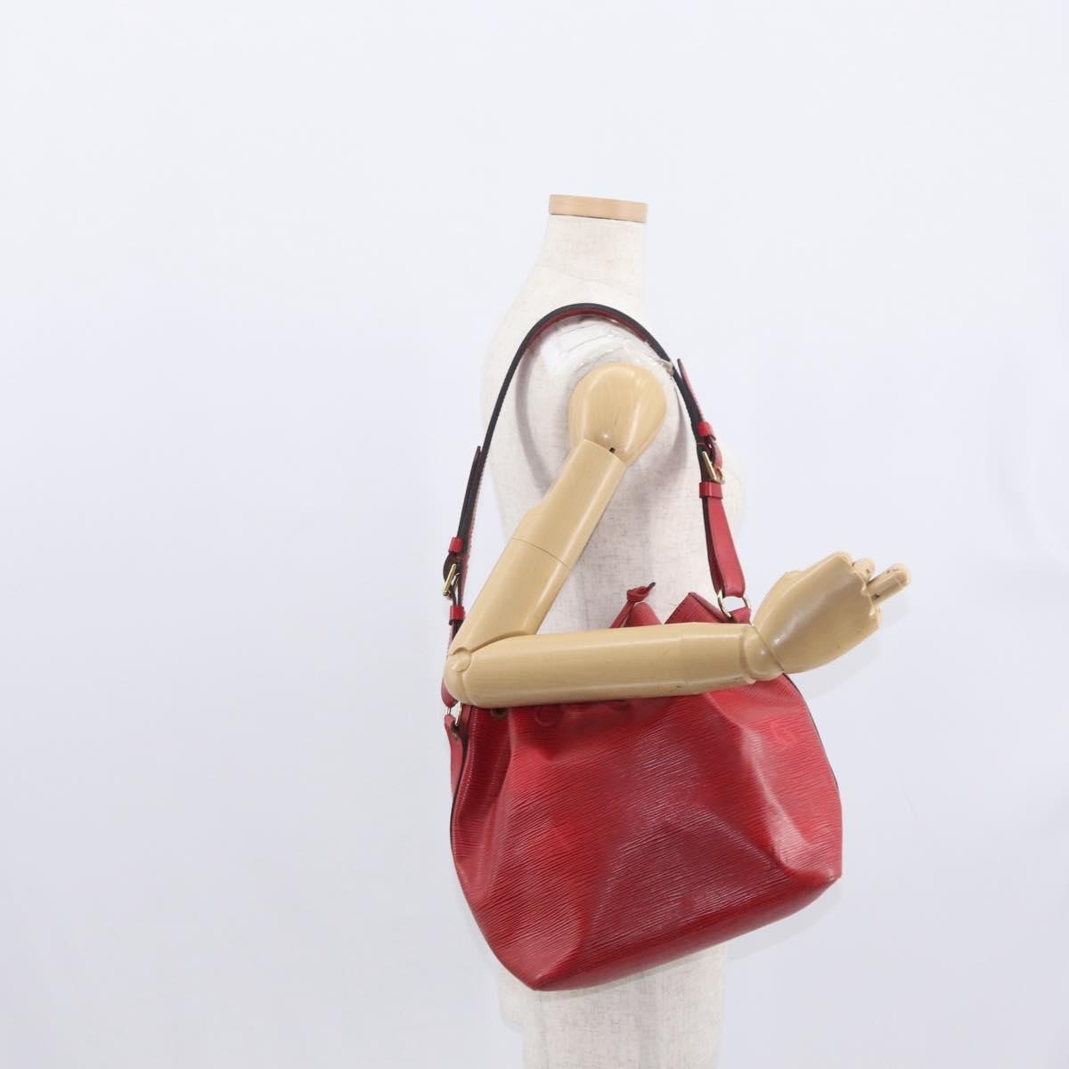Louis Vuitton Petit Noe Epi Leather Red Leather Shoulder Bag Bag (Pre-Owned)