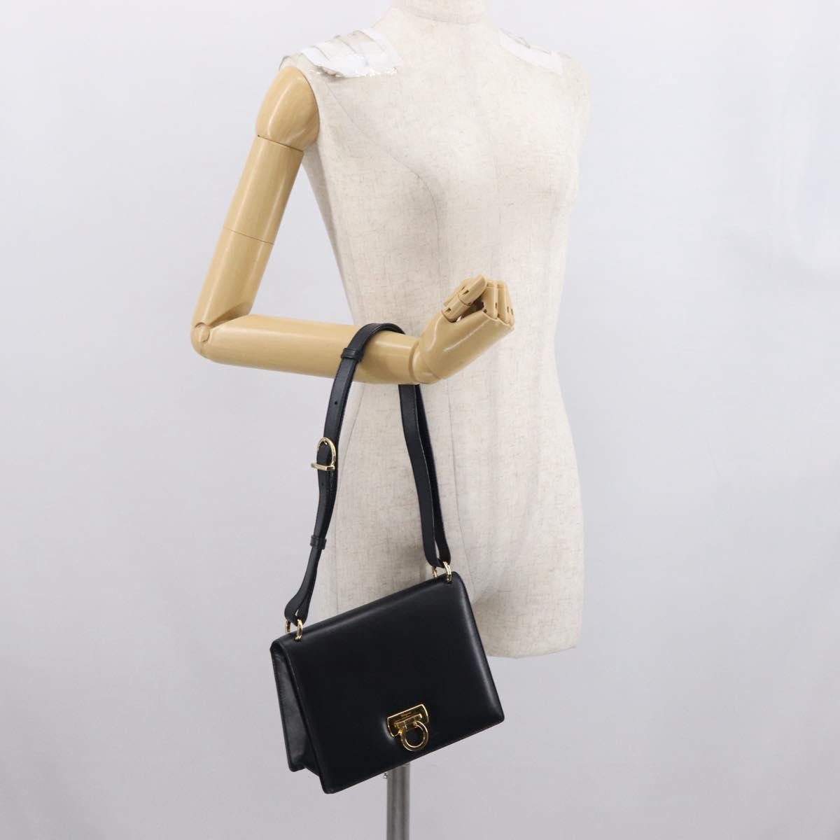 Salvatore Ferragamo Gancini Leather Navy Leather Shoulder Bag Bag (Pre-Owned)