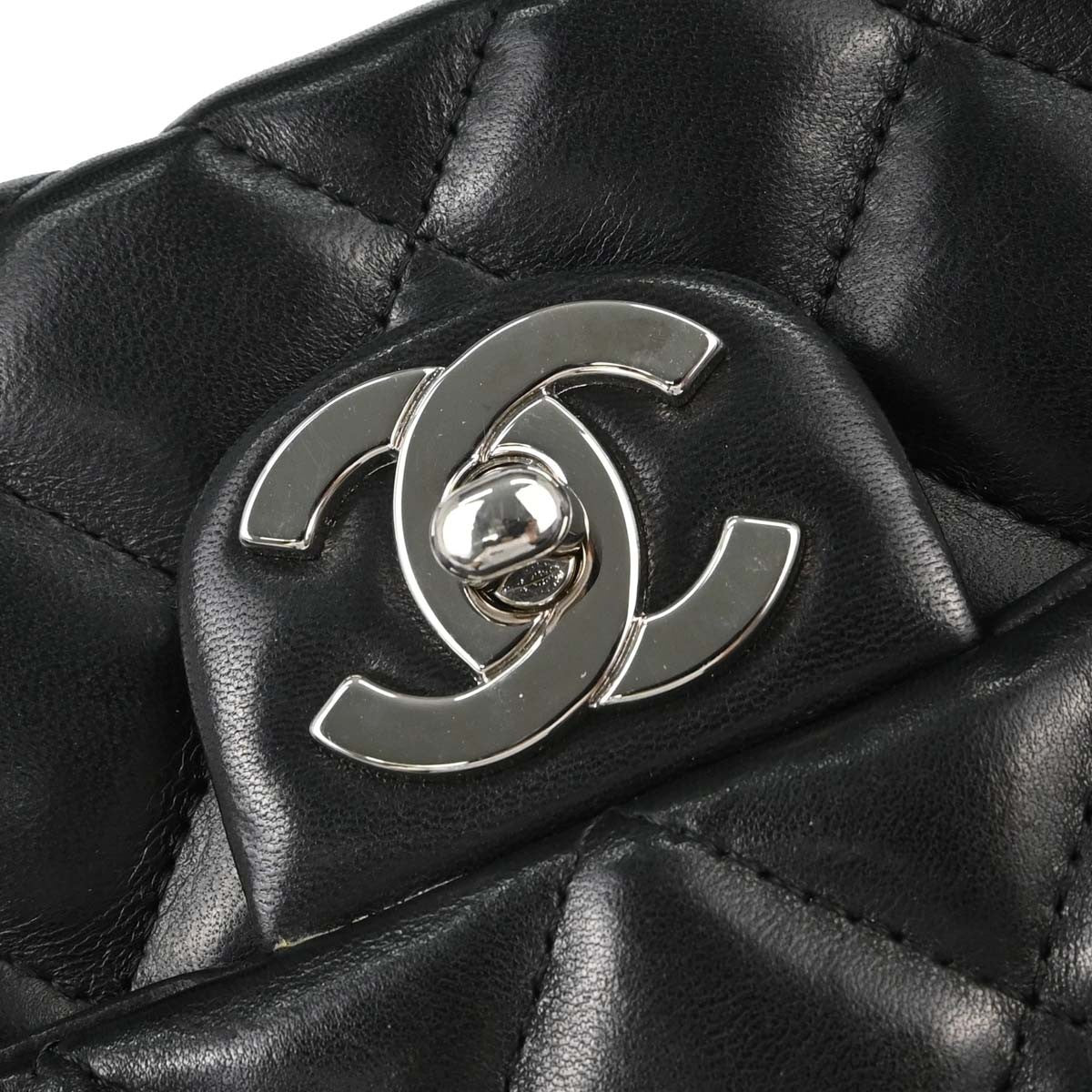Chanel Vintage Classic Top Handle Flap Quilted Lambskin Black Leather Handbag (Pre-Owned)