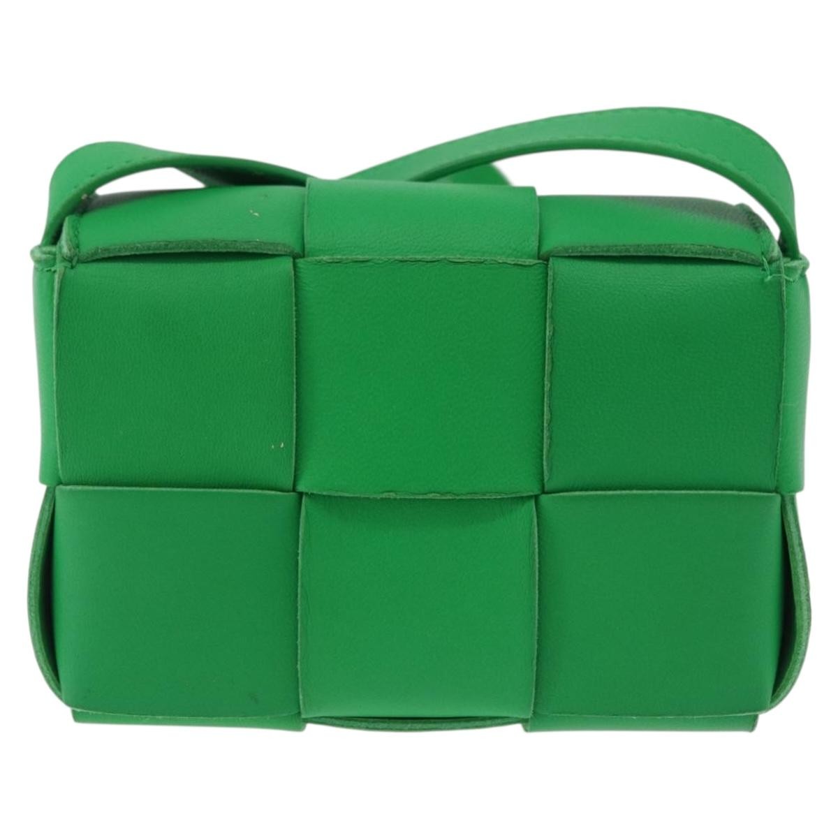 Bottega Veneta Cassette Maxi Intrecciato Leather Green Leather Crossbody Bag Bag (Pre-Owned)