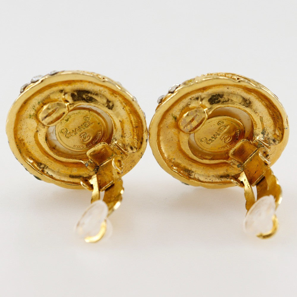 Chanel Vintage Round Clip-On Metal With Faux Pearl Gold Gold_Plated Earrings Jewelry (Pre-Owned)