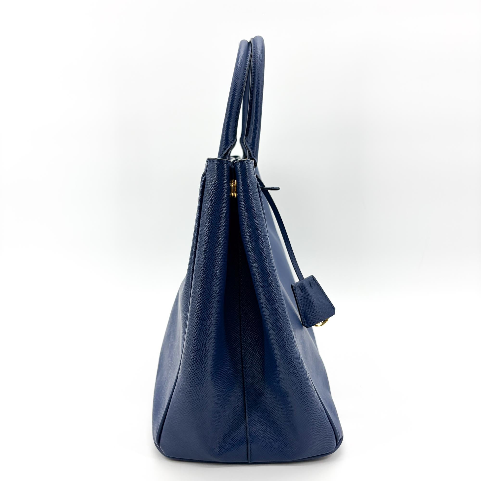 Prada Lux Open Saffiano Leather Blue Leather Tote Bag Bag (Pre-Owned)