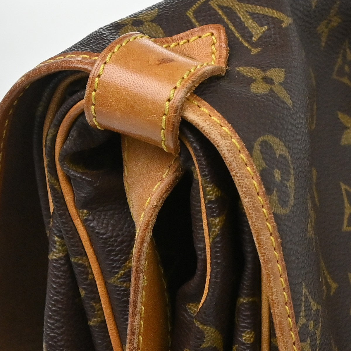 Louis Vuitton Saumur Monogram Canvas Brown Canvas Shoulder Bag Bag (Pre-Owned)