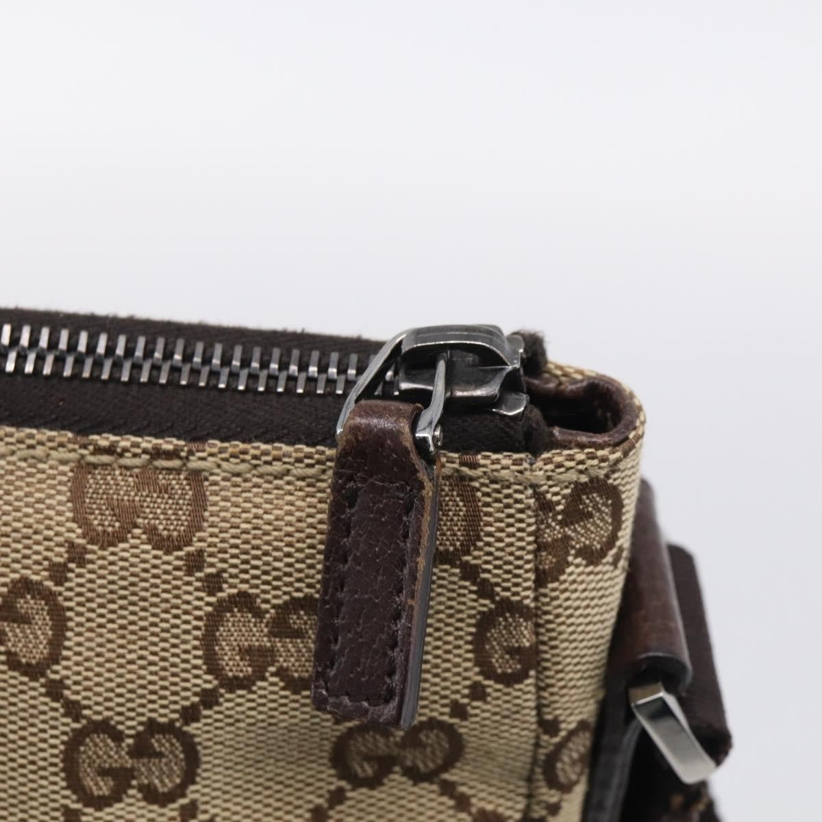Gucci Joy Messenger Gg Canvas Brown Canvas Handbag (Pre-Owned)