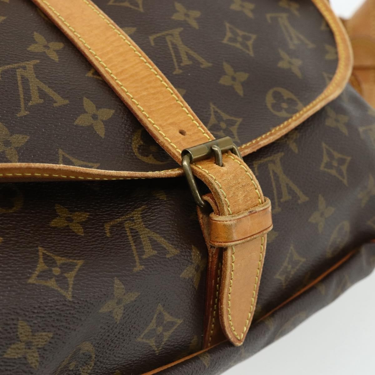 Louis Vuitton Saumur Monogram Canvas Brown Canvas Shoulder Bag Bag (Pre-Owned)